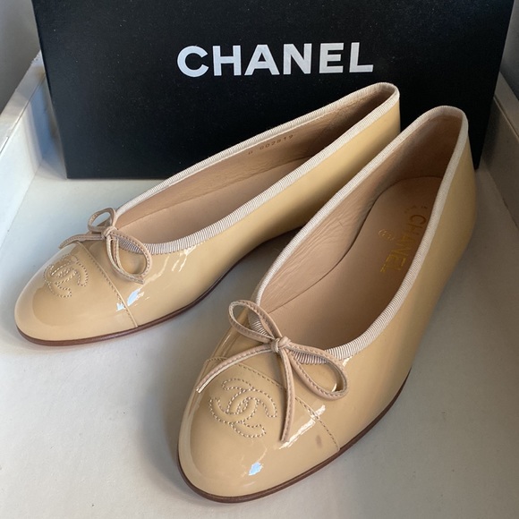 Chanel Nude Patent Leather Ballet flats - Picture 14 of 15